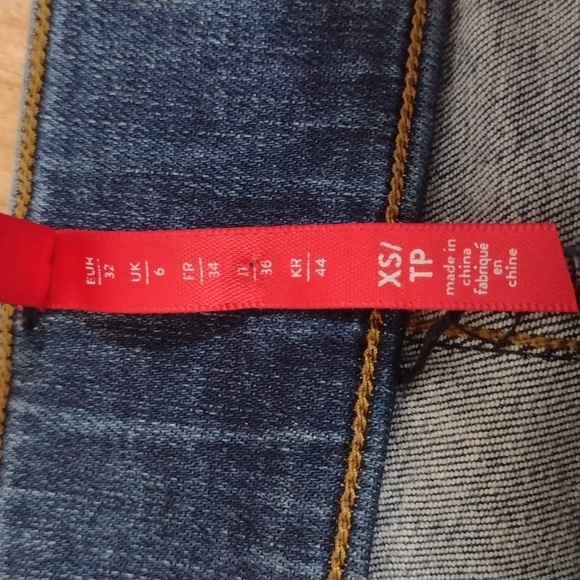 Spanx Distressed High Rise Pull On Skinny Jean Raw Hem Size XS - Picture 8 of 12